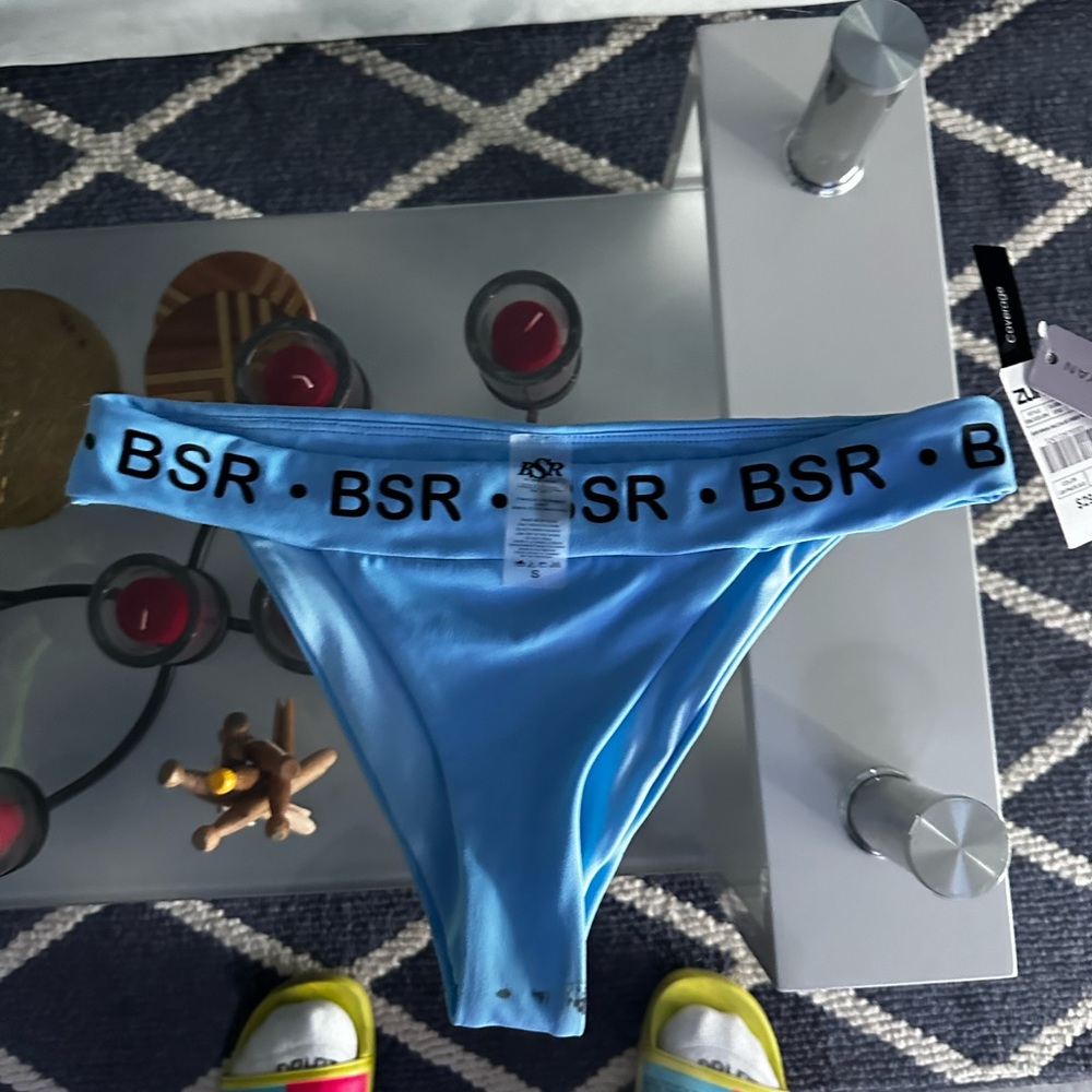 Bikini ๐ - Picture 11 of 15